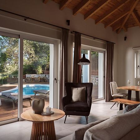 Chris & Jo Villas, Enchanting Escapes, With Heated Pools & Seaviews By Thinkvilla ไซคิย์นธอสทาวน์ ภายนอก รูปภาพ